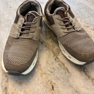 Nautica Men's Sneakers - Brown and Gray size 8.5 nice preowned condition